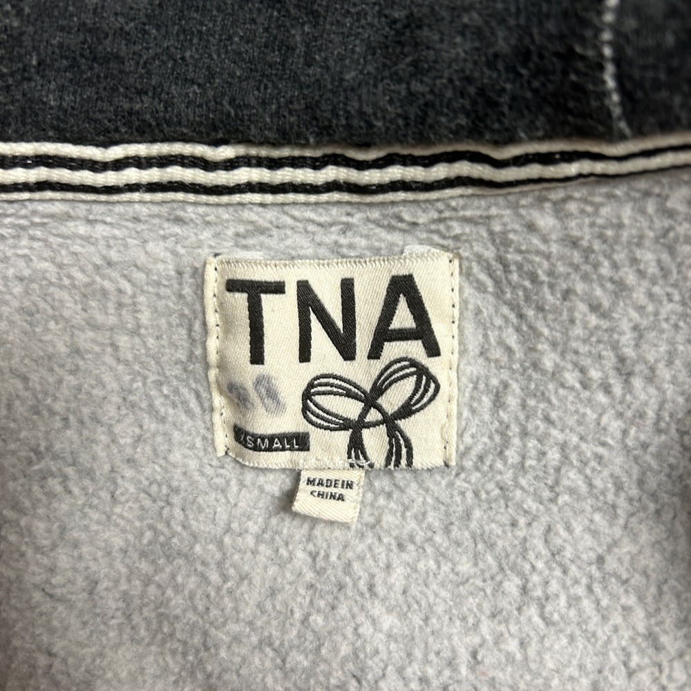 Aritzia TNA Grey Hoodies Sweater - Picture 4 of 6